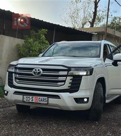 تۆیۆتا لاند کروزەر